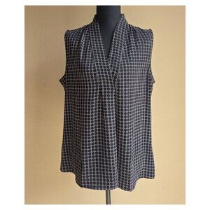 Talbots Black & White Geometric Sleeveless Blouse – V-Neck Pleated Front Top